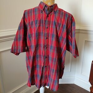 Vintage Pendleton men's short sleeve button down red plaid shirt. XL.